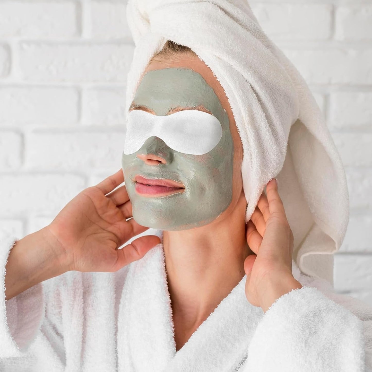 Disposable Eye Mask Paper, 200 Sheets Disposable Non Woven Eye Care, Disposable Sheets Eye Covers Cotton Paper Facial Eye Pads Spa, DIY Clear Eye Mask Paper Beauty Sheets for Makeup Beauty Tools